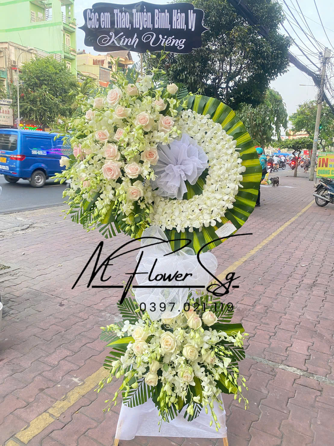 Hoa Tang Lễ - Gửi Lời Tiễn Biệt Trang Trọng Và Ý Nghĩa